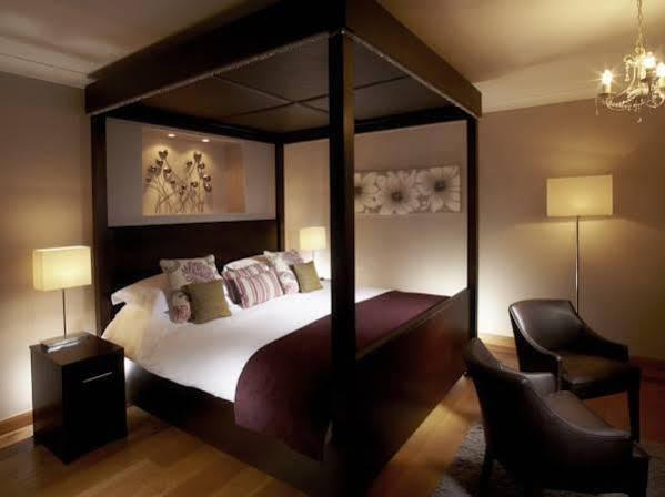 Crossways Wells Exterior foto A bedroom at The Berkeley