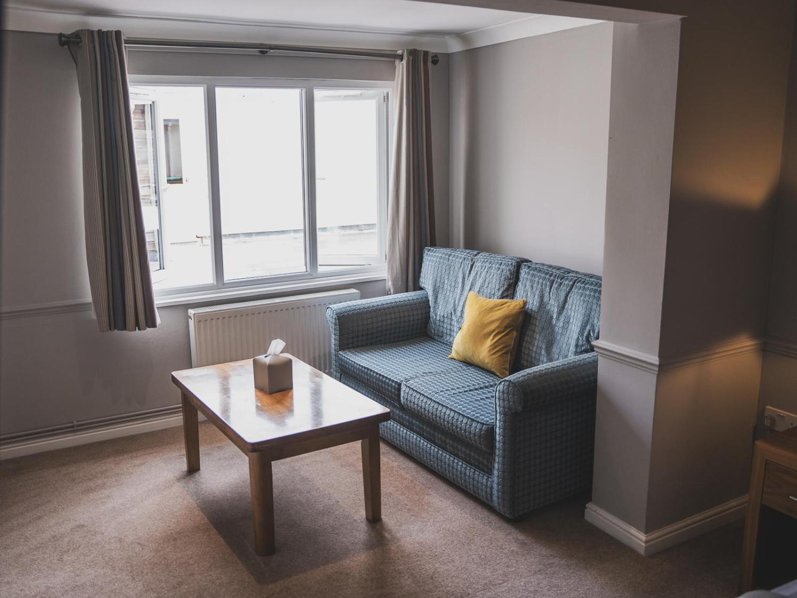 Crossways Wells Exterior foto A typical room at the hotel